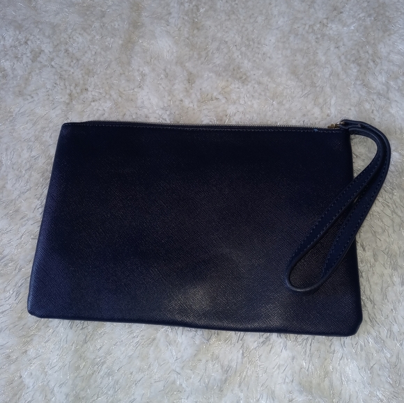 NY&Co. Set of Two Wristlets Leather Navy and White - Picture 6 of 6